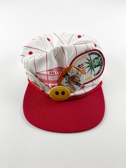 Wappen Badges Upcycled Red Striped Cap